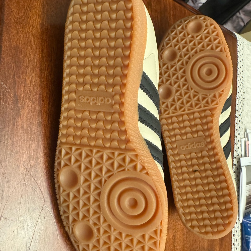 Adidas Samba Classic Sneakers • Cream/Black • Gum Sole • Retro Style - Picture 3 of 5